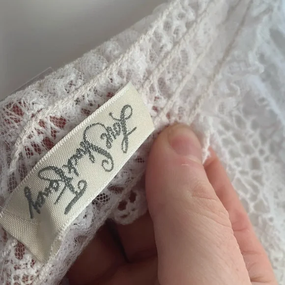 LoveShackFancy
Beach Shack Lace Maxi Dress Halter Neck Backless Ombre Lace - Picture 13 of 14